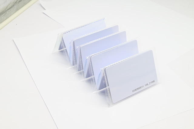 停車場(chǎng)系統(tǒng)使用的ID卡與IC卡相比哪個(gè)更具優(yōu)勢(shì) 停車場(chǎng)系統(tǒng)使用的ID卡與IC卡相比哪個(gè)更具優(yōu)勢(shì)