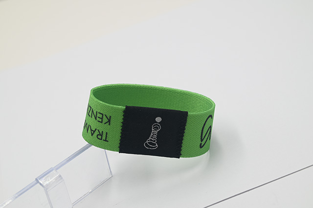 會員卡可以根據客戶提供的材料圖片進行布局設計 會員卡可以根據客戶提供的材料圖片進行布局設計