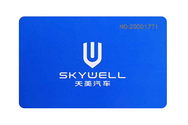 這樣的就是拉絲金卡！